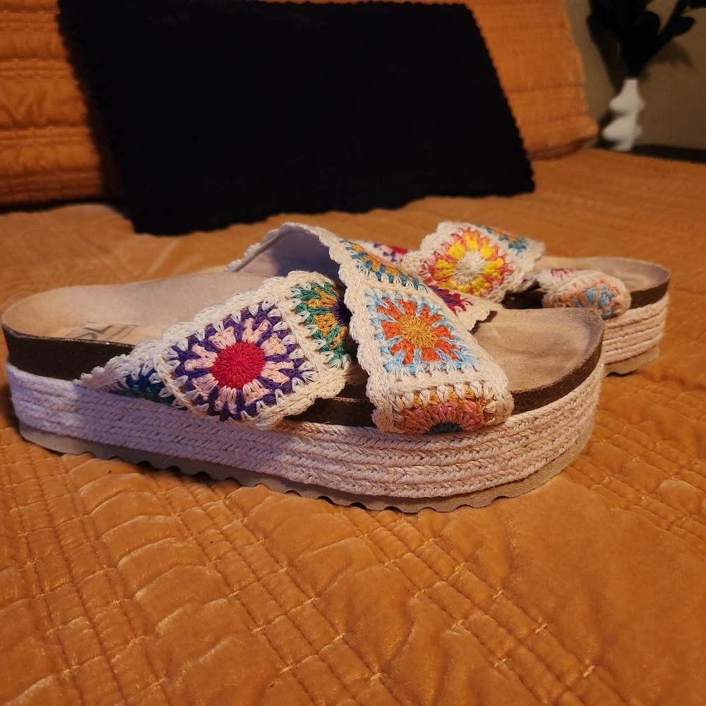 Dirty Laundry espadrilles